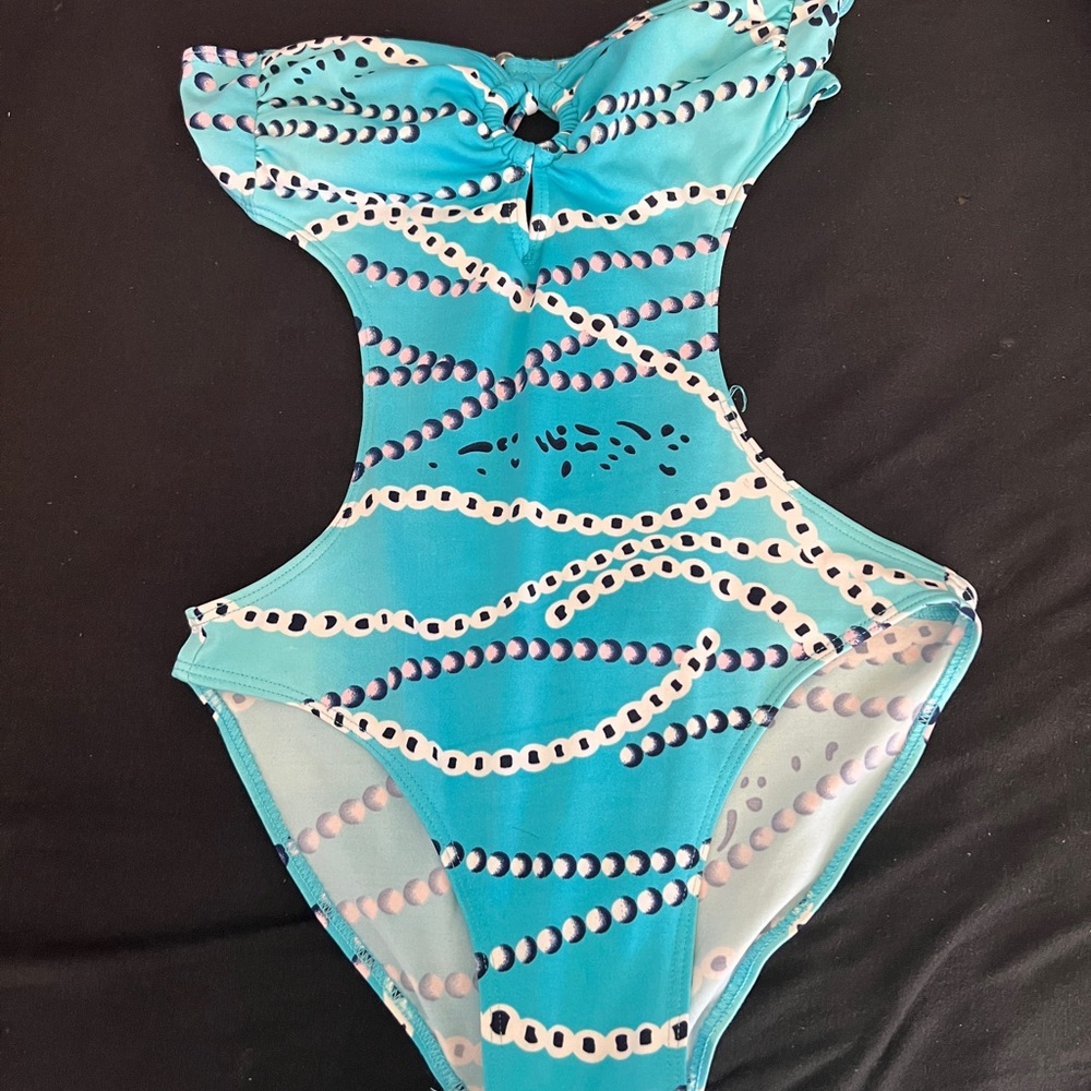 Bathing suit
